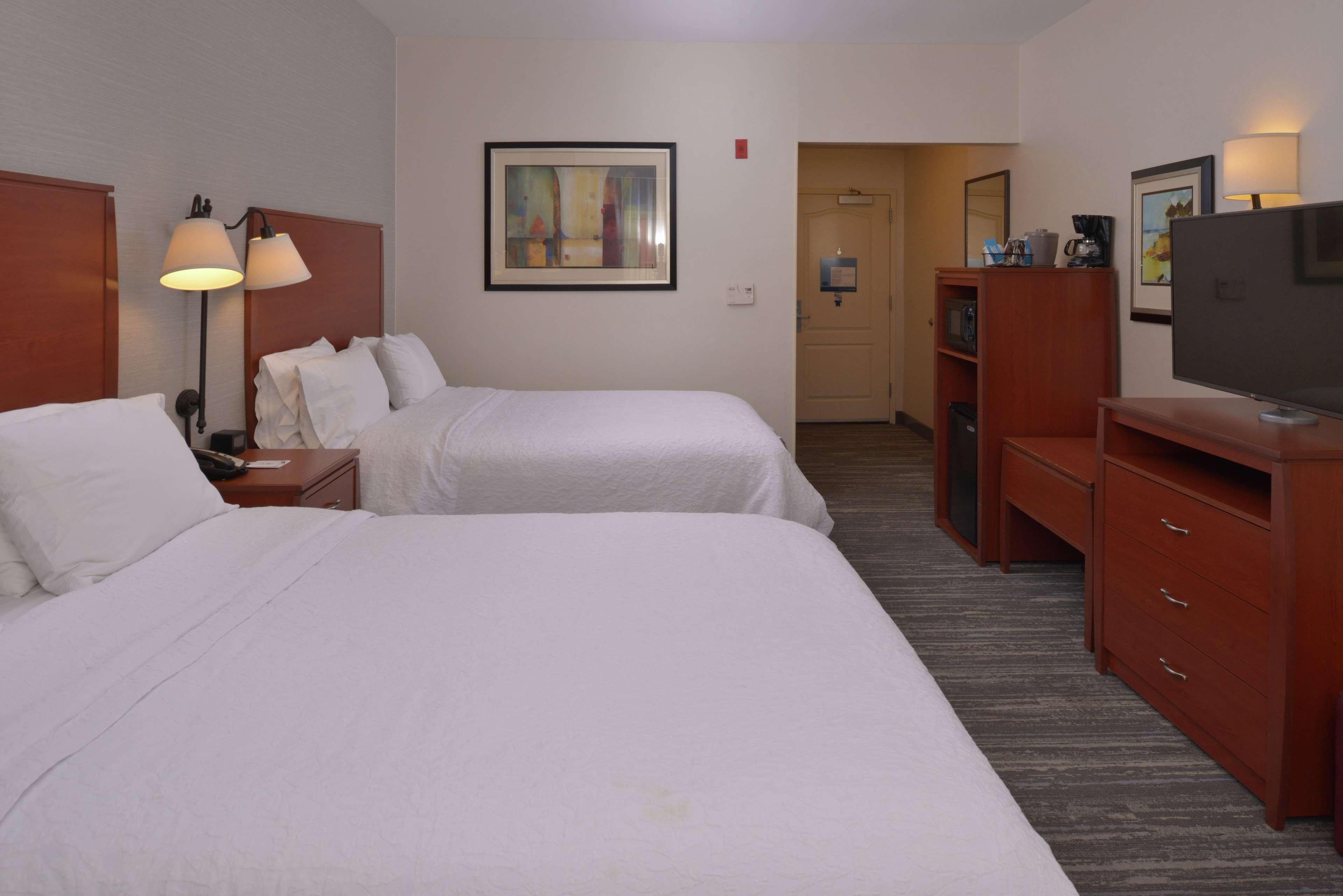 Hampton Inn And Suites Bakersfield North-Airport Exteriör bild