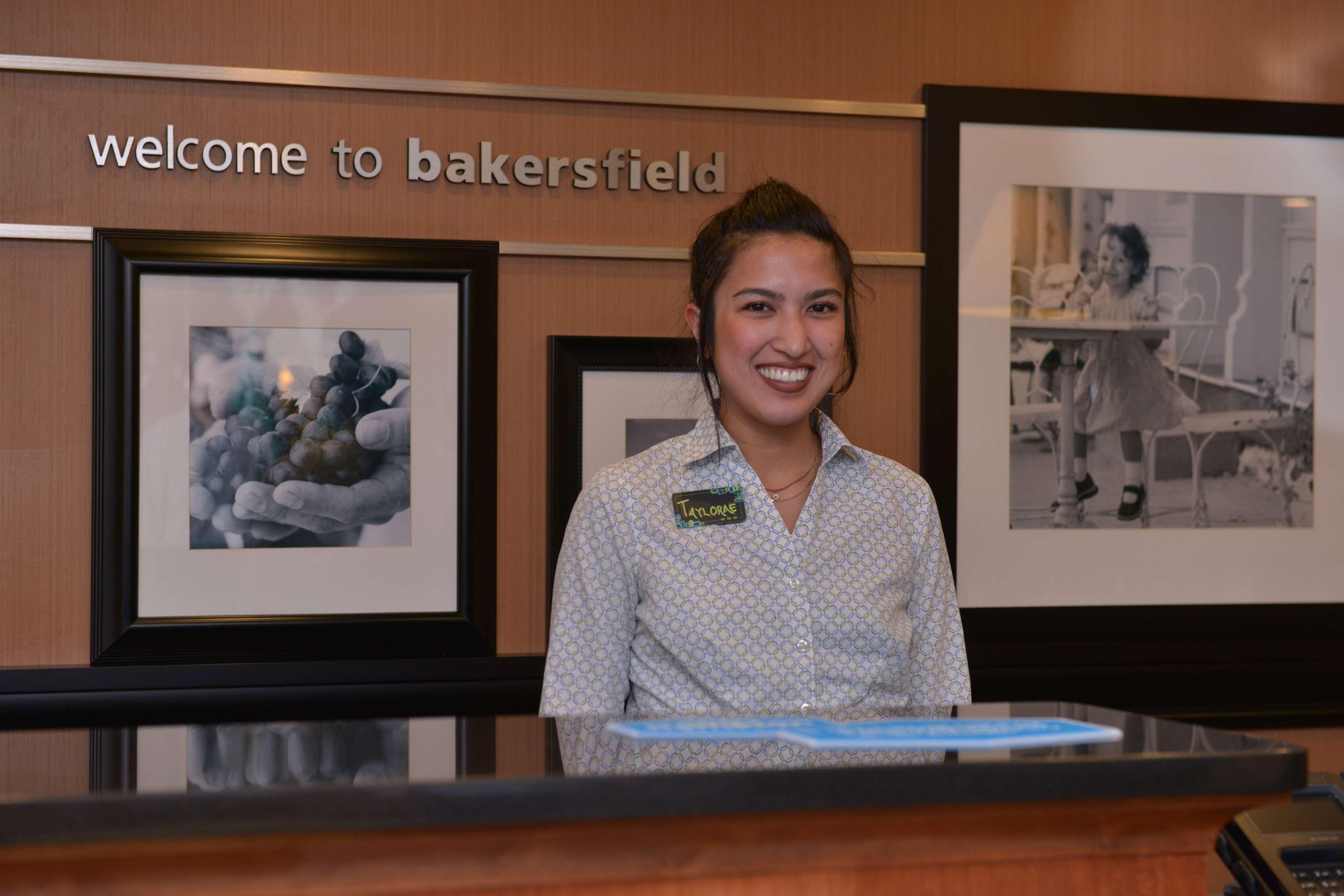 Hampton Inn And Suites Bakersfield North-Airport Exteriör bild