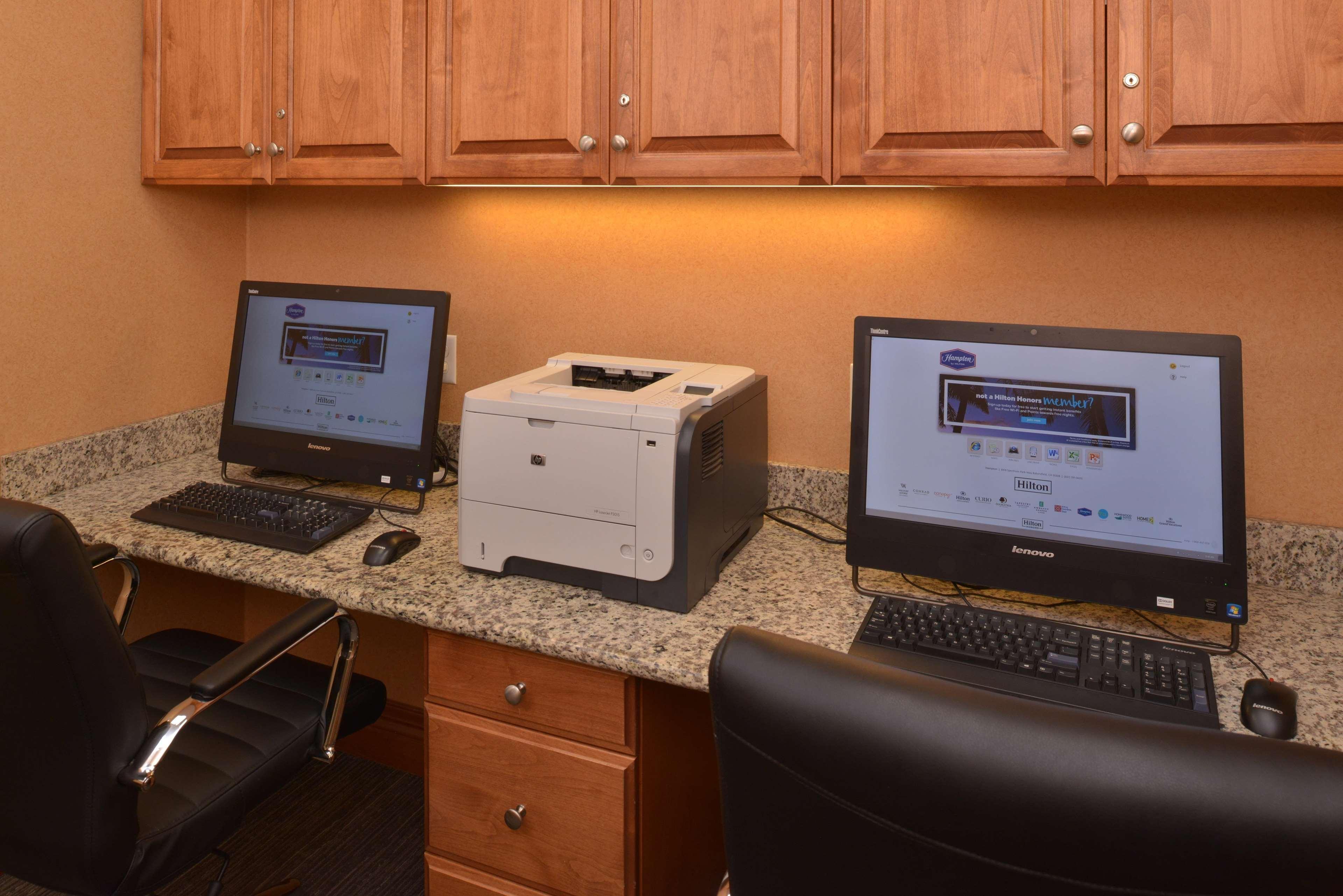 Hampton Inn And Suites Bakersfield North-Airport Exteriör bild