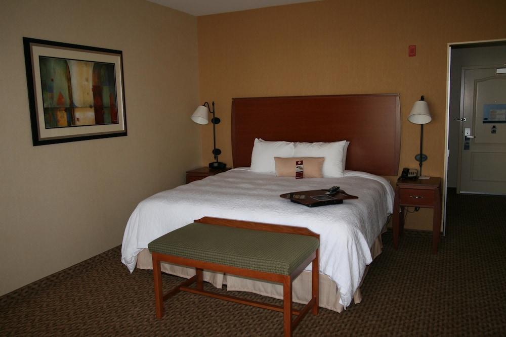 Hampton Inn And Suites Bakersfield North-Airport Exteriör bild
