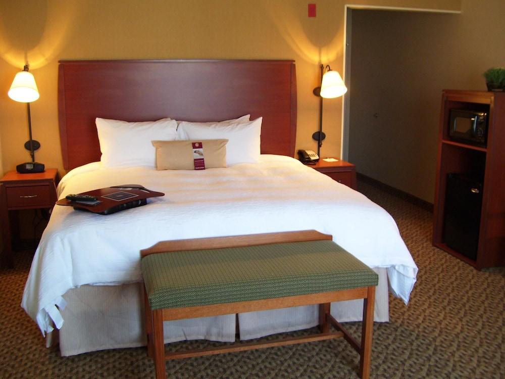 Hampton Inn And Suites Bakersfield North-Airport Exteriör bild