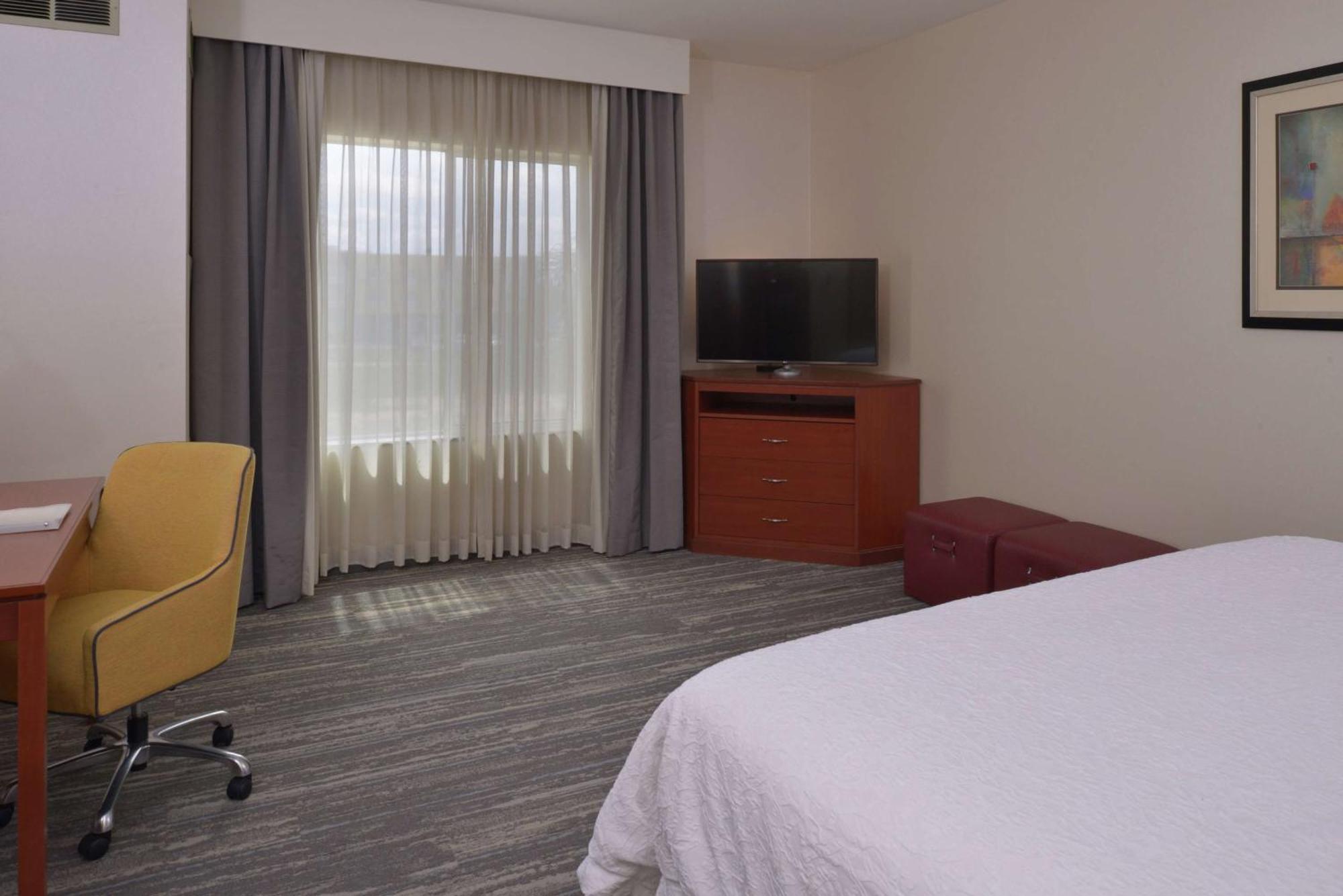 Hampton Inn And Suites Bakersfield North-Airport Exteriör bild