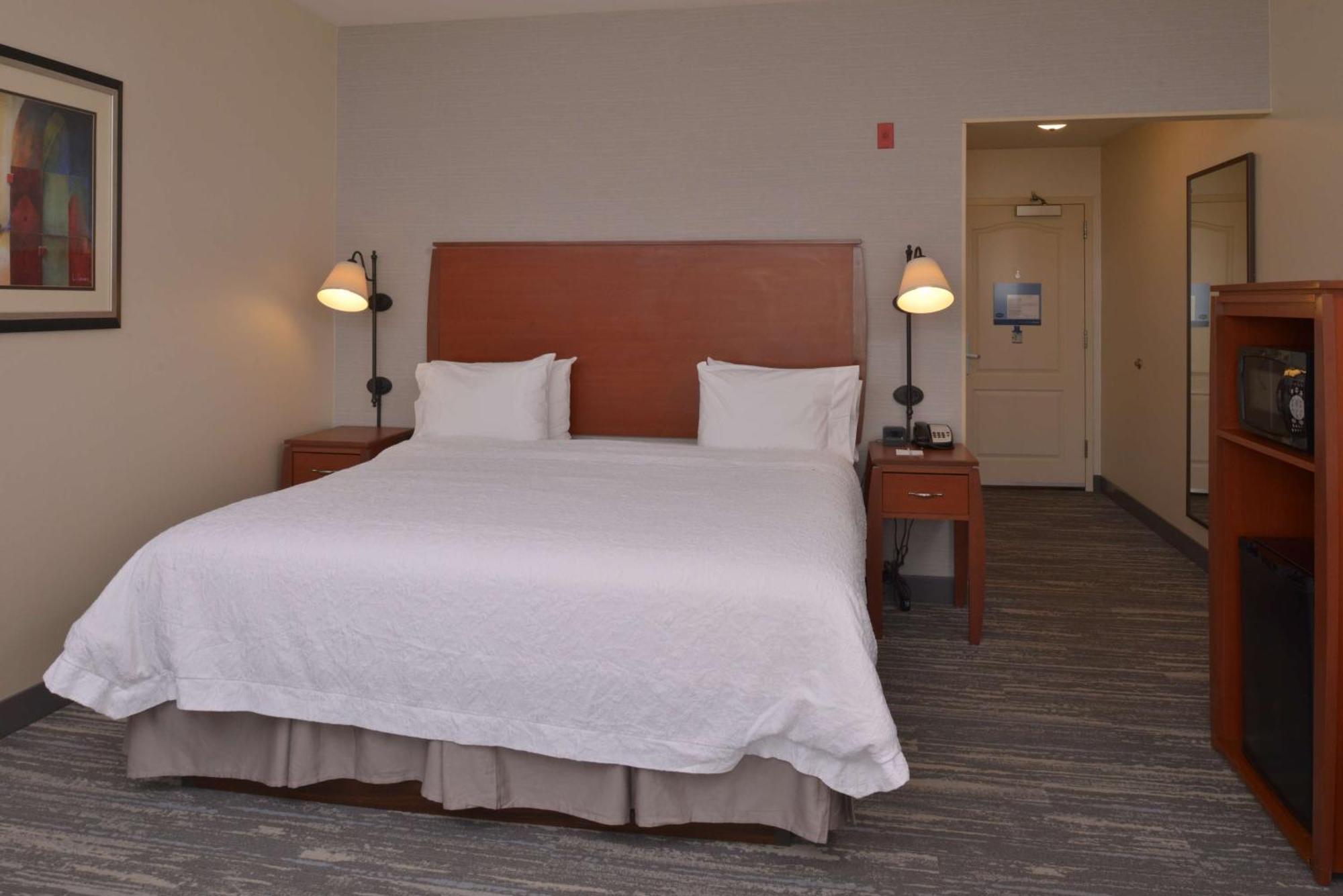 Hampton Inn And Suites Bakersfield North-Airport Exteriör bild