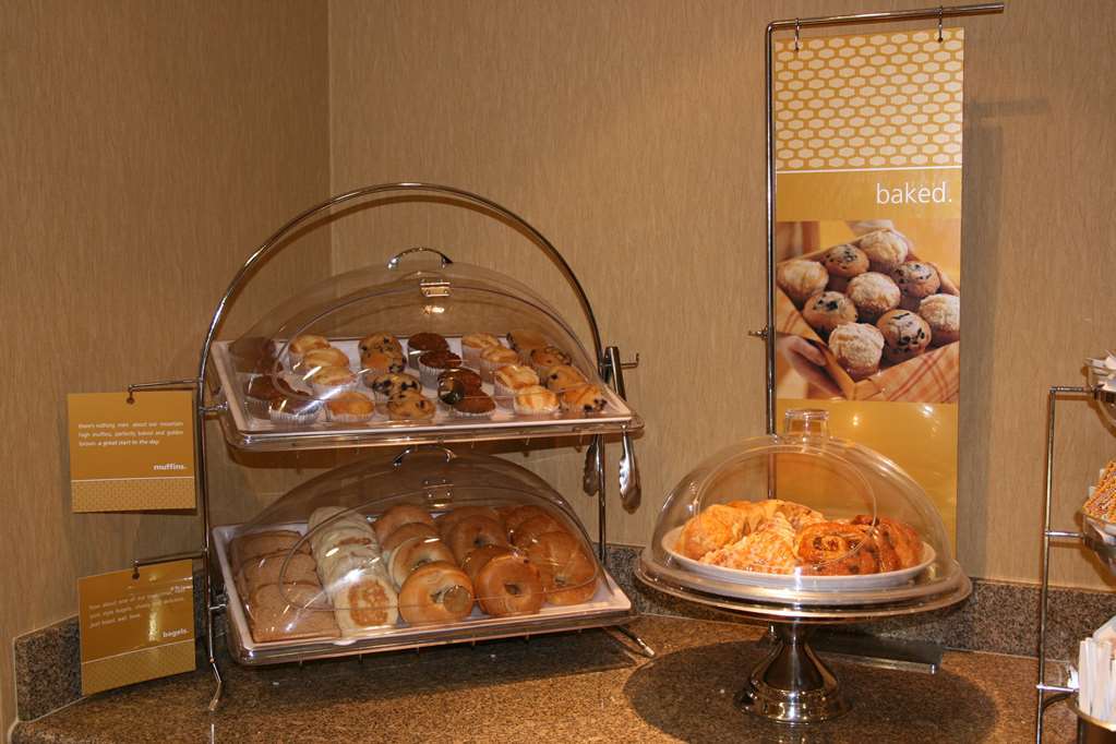 Hampton Inn And Suites Bakersfield North-Airport Exteriör bild